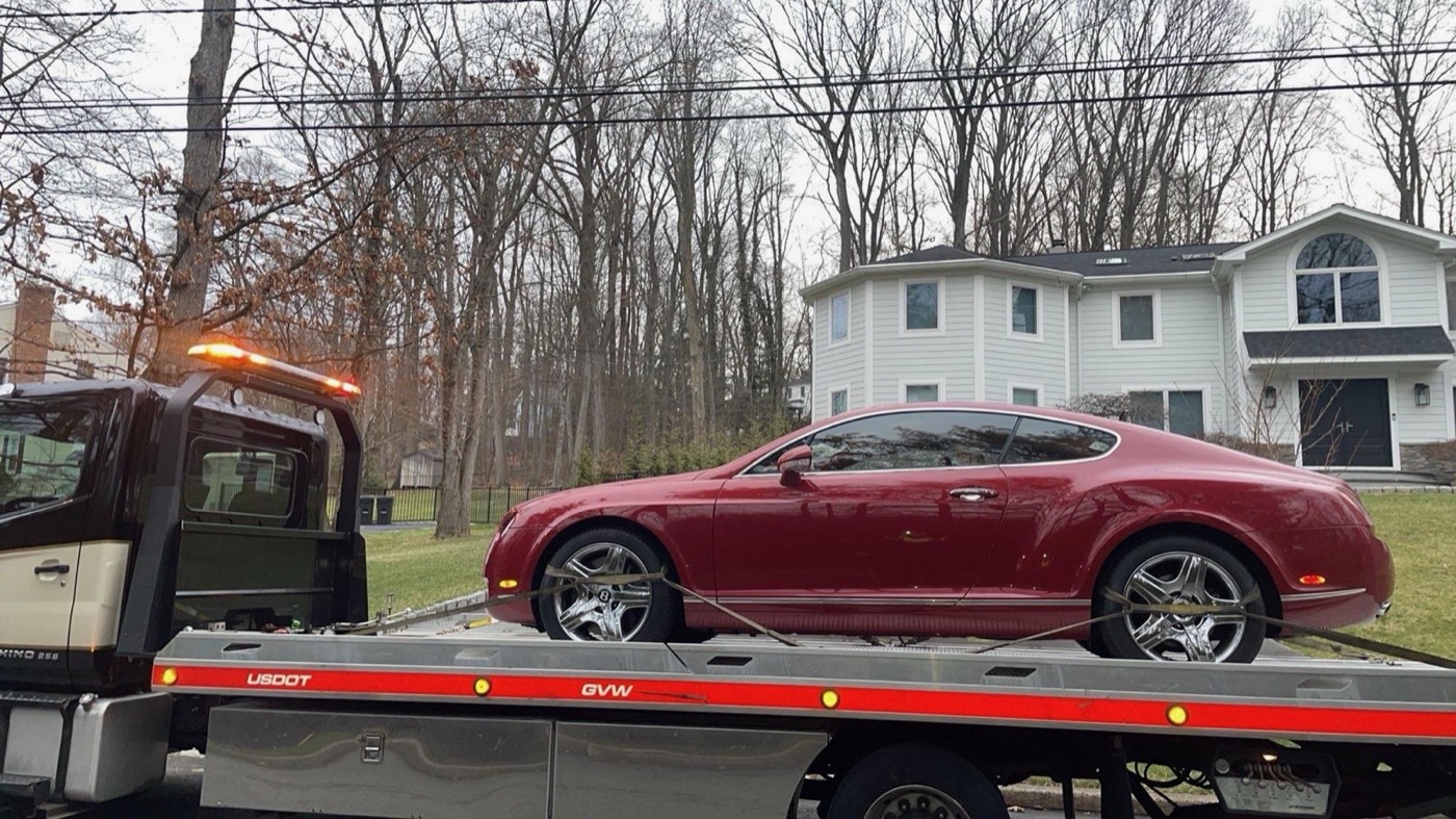 Bentley transportado en plataforma por XXCELL Towing en Bergen County, NJ