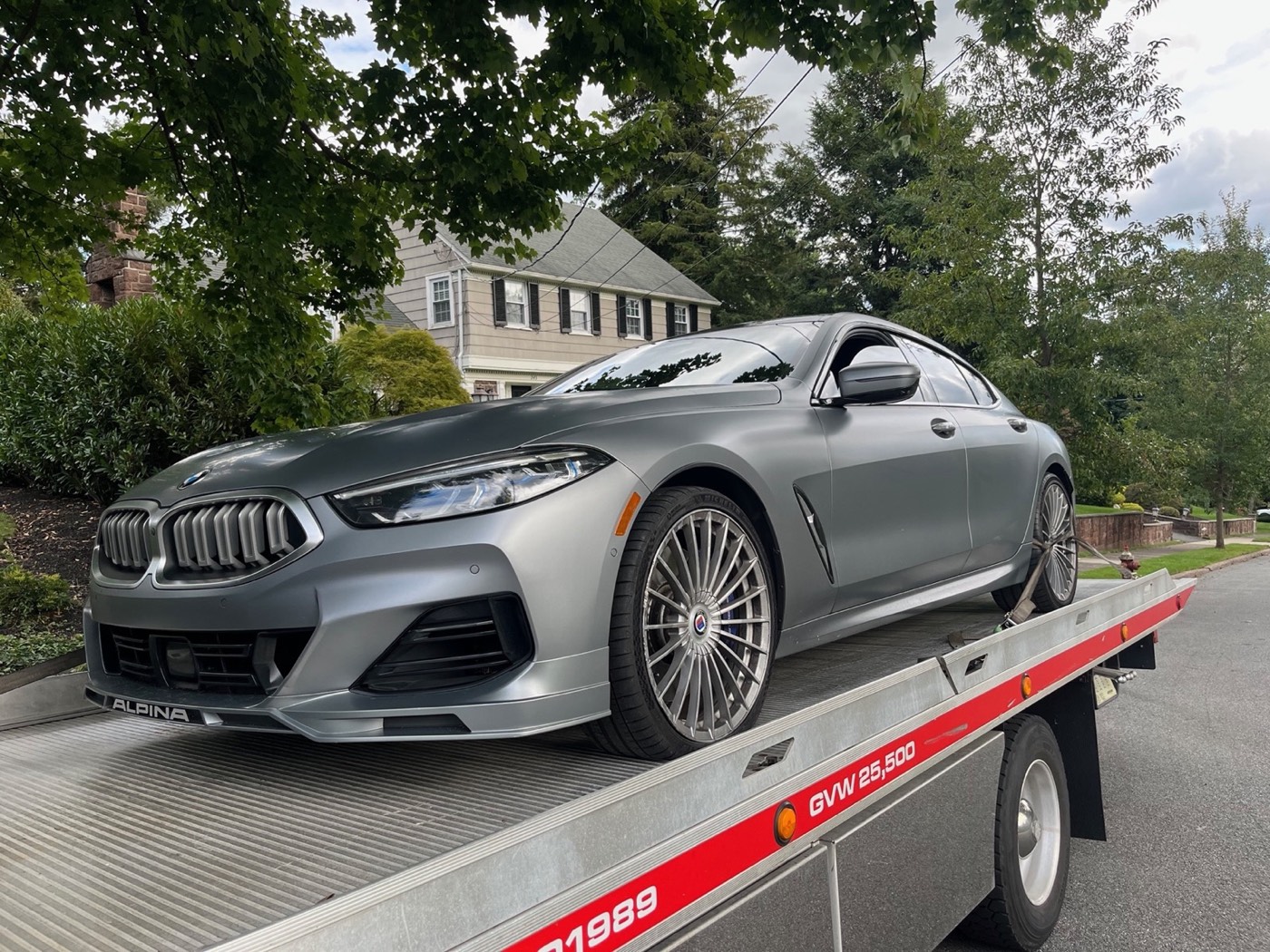 BMW Alpina transportado por XXCELL Towing