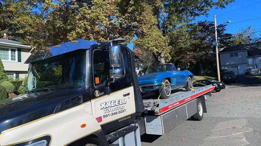 Classic Corvette Stingray on XXCELL Towing flatbed Bergen County NJ