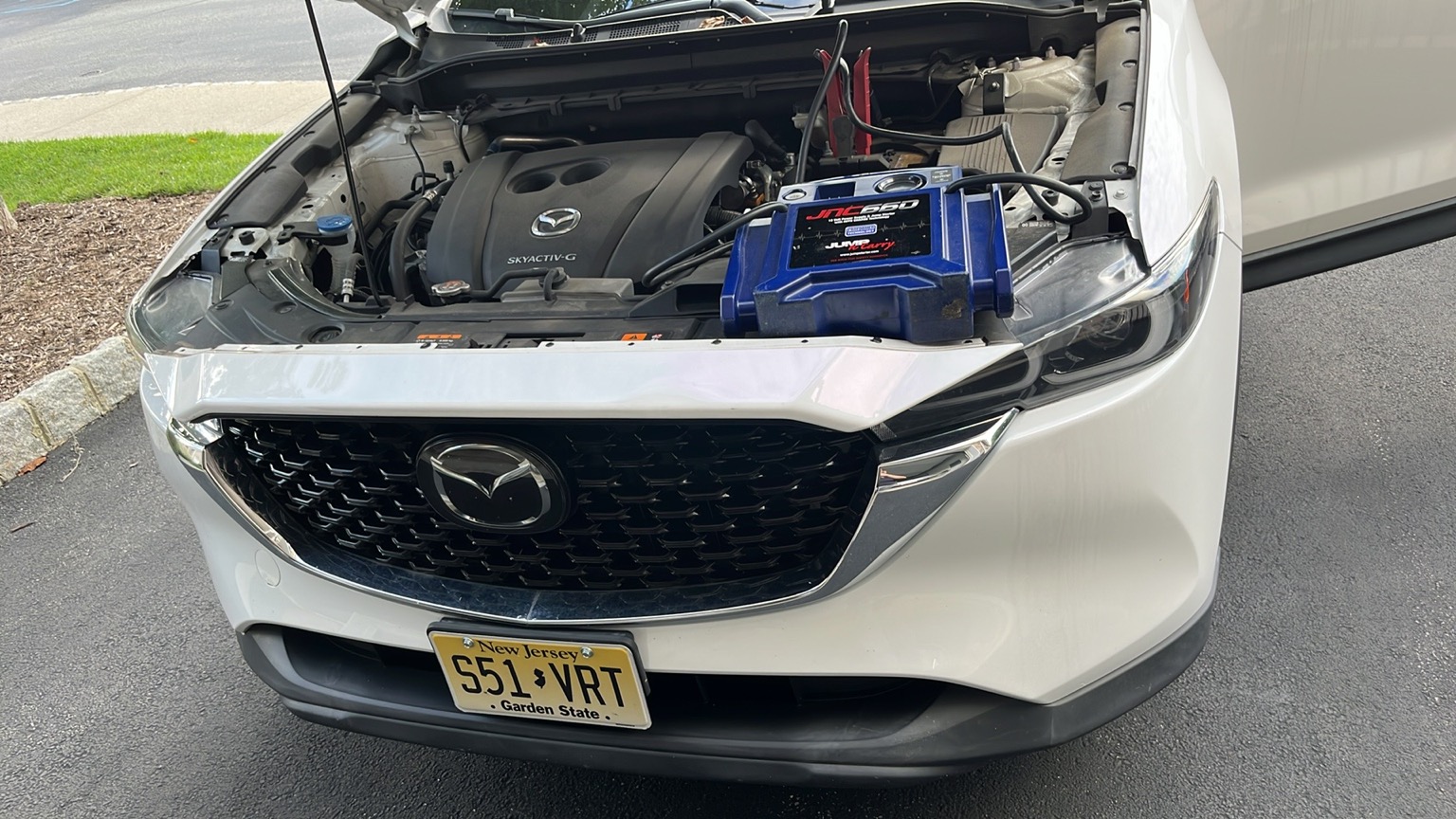Mazda recibiendo paso de corriente en Bergen County, NJ