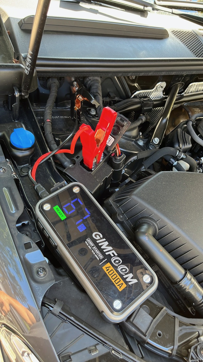 Equipo profesional de comprobación de baterías y arranque utilizado por XXCELL Towing